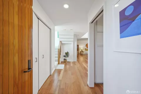 Entry Way - 640 Davis St #17, San Francisco, CA 94111 photo 1 of 5
