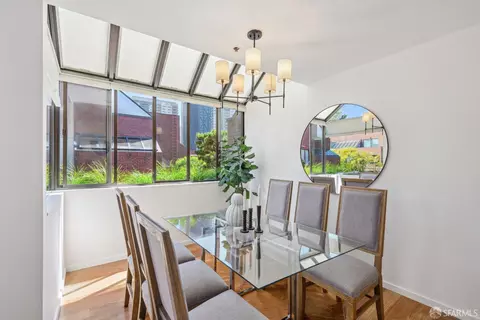 Dining - 640 Davis St #17, San Francisco, CA 94111 photo 1 of 2