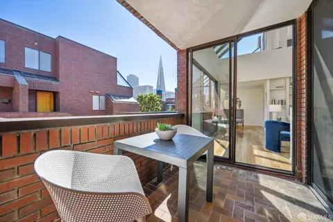 Exterior - 640 Davis St #17, San Francisco, CA 94111 photo 4 of 7