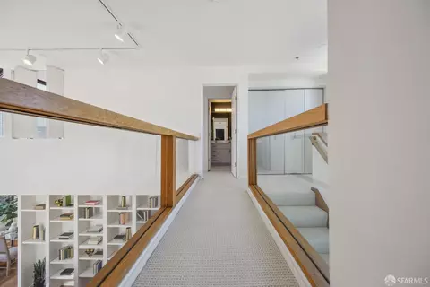 Entry Way - 640 Davis St #17, San Francisco, CA 94111 photo 5 of 5