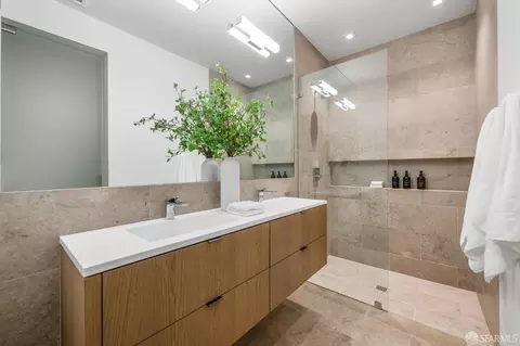 Bath - 19 Rosemont Pl, San Francisco, CA 94103 photo 1 of 3