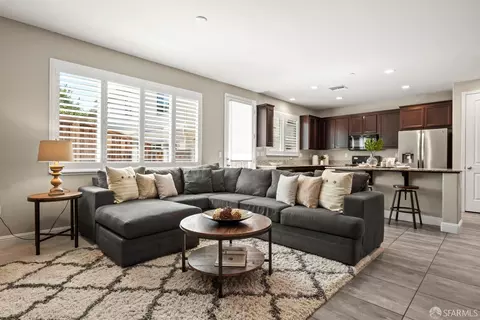 103 Greystone Pl, Pittsburg, CA 94565