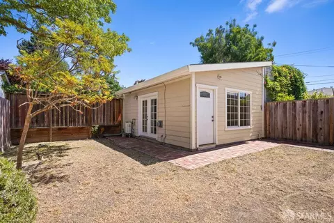 Exterior - 3111 Wheeler St, Berkeley, CA 94705 photo 5 of 8