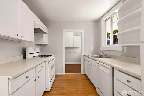 Kitchen - 3111 Wheeler St, Berkeley, CA 94705 photo 3 of 4