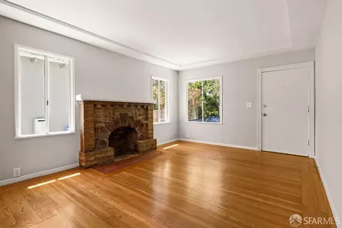 Living - 3111 Wheeler St, Berkeley, CA 94705 photo 6 of 12