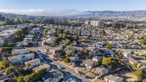 View/Area - 666 Cedar Ave, San Bruno, CA 94066 photo 4 of 9