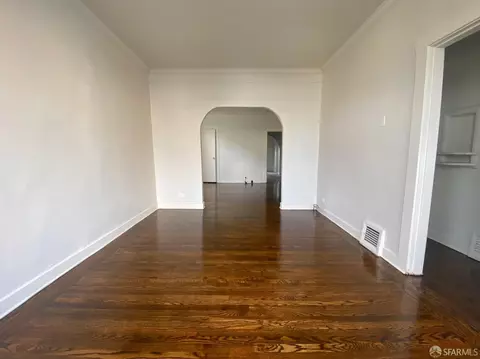 Living - 276 Ellsworth St, San Francisco, CA 94110 photo 3 of 4