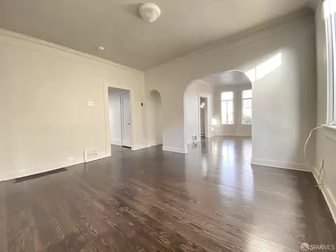 Living - 276 Ellsworth St, San Francisco, CA 94110 photo 1 of 4