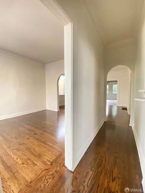 Entry Way - 276 Ellsworth St, San Francisco, CA 94110 photo 3 of 3