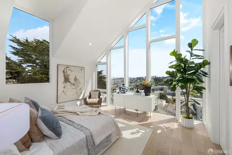 341 Corbett Ave #A, San Francisco, CA 94114