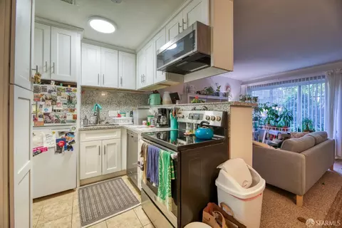 Kitchen - 1634 Oxford St, Berkeley, CA 94709 photo 1 of 2