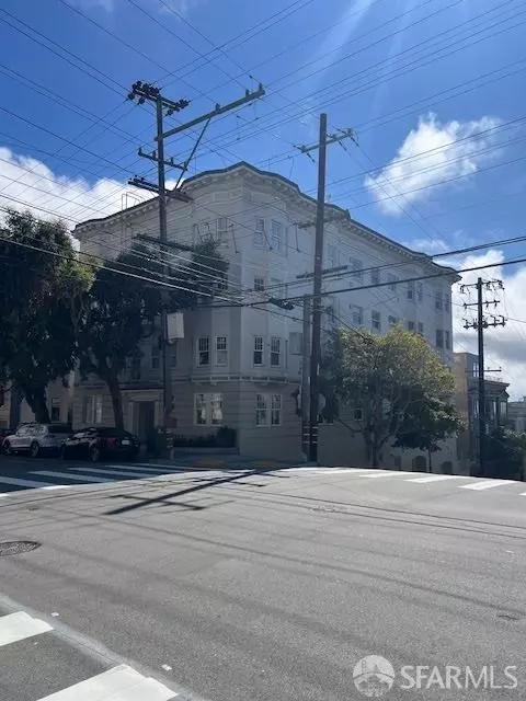 2363 Larkin St #32, San Francisco, CA 94109