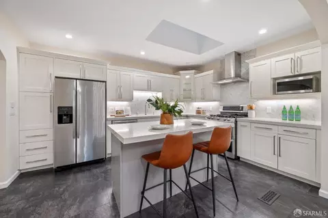 Kitchen - 722 37th Ave, San Francisco, CA 94121 photo 12 of 12