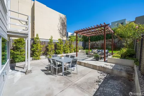 Exterior - 722 37th Ave, San Francisco, CA 94121 photo 4 of 23