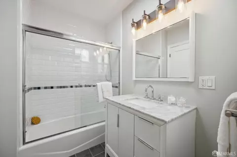 Bath - 722 37th Ave, San Francisco, CA 94121 photo 4 of 7