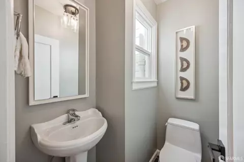 Bath - 722 37th Ave, San Francisco, CA 94121 photo 5 of 7