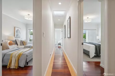 Entry Way - 722 37th Ave, San Francisco, CA 94121 photo 3 of 5
