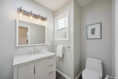 Bath - 722 37th Ave, San Francisco, CA 94121 photo 3 of 7
