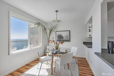 Dining - 5009 Palmetto Ave #27, Pacifica, CA 94044 photo 2 of 3