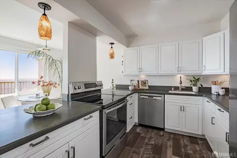 Kitchen - 5009 Palmetto Ave #27, Pacifica, CA 94044 photo 1 of 3