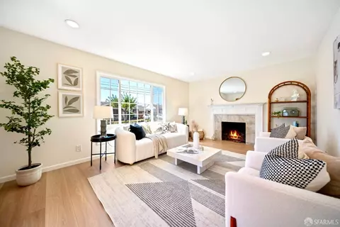 15042 Edgemoor St, San Leandro, CA 94579