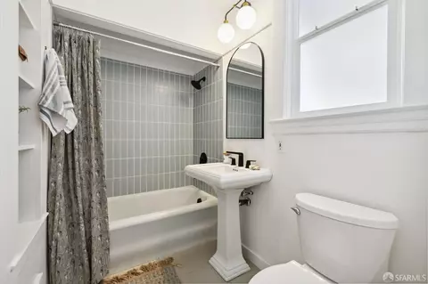 Bath - 644 Lisbon St, San Francisco, CA 94112 photo 1 of 1