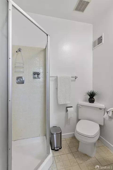 1995 34th Ave, San Francisco, CA 94116 photo 27