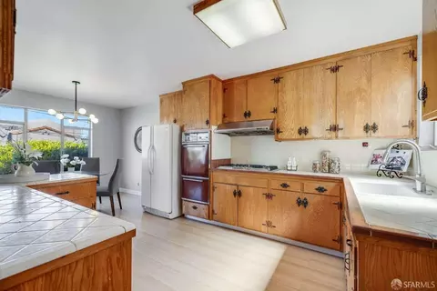 217 Sweeny St, San Francisco, CA 94134 photo 11