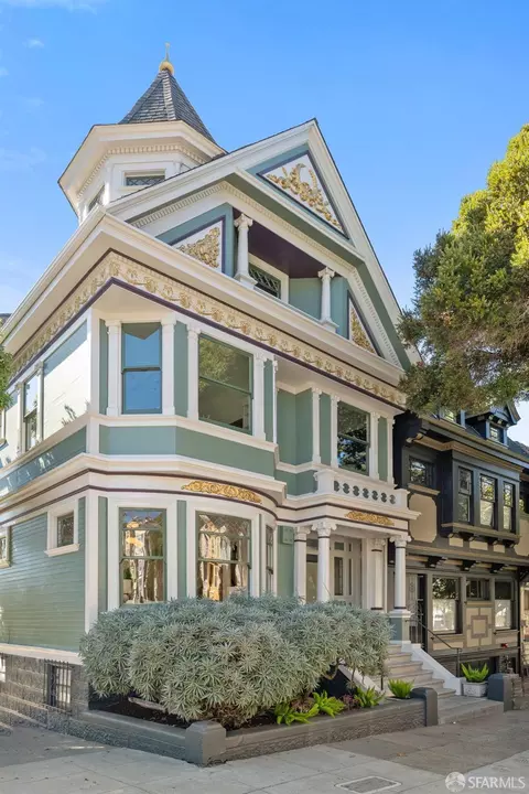 897 Clayton St, San Francisco, CA 94117