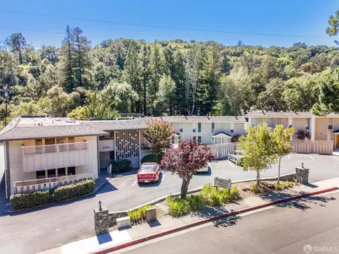 2084 Ascot Dr, Moraga, CA 94556