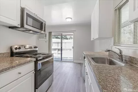 Kitchen - 2084 Ascot Dr, Moraga, CA 94556 photo 10 of 11