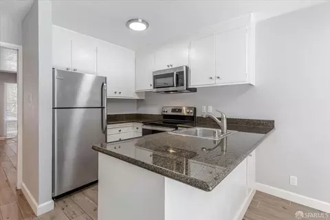 Kitchen - 2084 Ascot Dr, Moraga, CA 94556 photo 7 of 11
