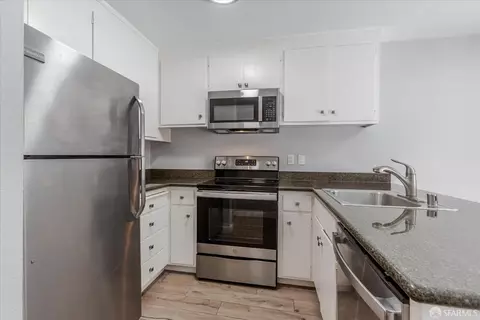 Kitchen - 2084 Ascot Dr, Moraga, CA 94556 photo 8 of 11
