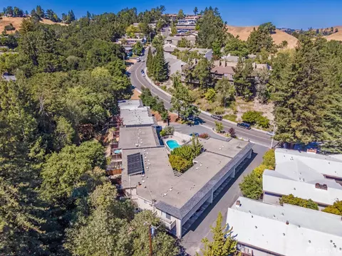 View/Area - 2084 Ascot Dr, Moraga, CA 94556 photo 3 of 7