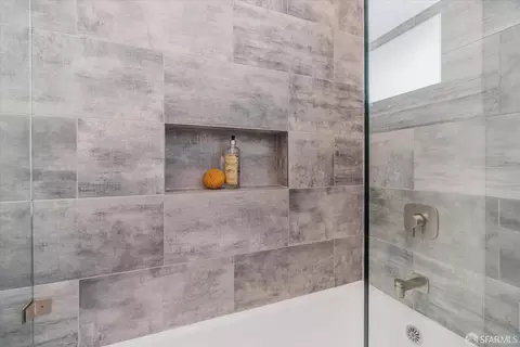 Bath - 137 6th Ave, San Francisco, CA 94118 photo 6 of 10
