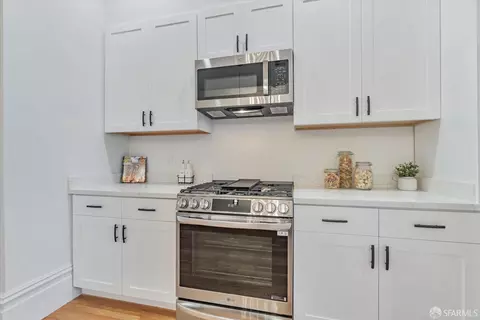 Kitchen - 137 6th Ave, San Francisco, CA 94118 photo 5 of 6