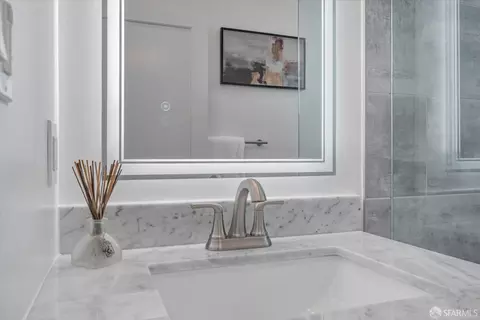 Bath - 137 6th Ave, San Francisco, CA 94118 photo 5 of 10