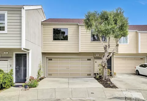 Exterior - 6 Hillview Ct, San Francisco, CA 94124 photo 1 of 9