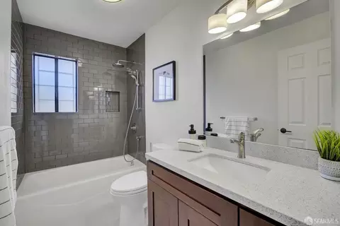 Bath - 6 Hillview Ct, San Francisco, CA 94124 photo 4 of 4