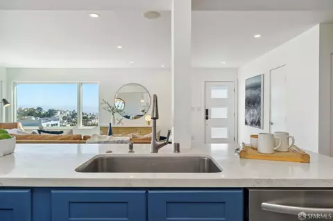4465 24th St, San Francisco, CA 94114