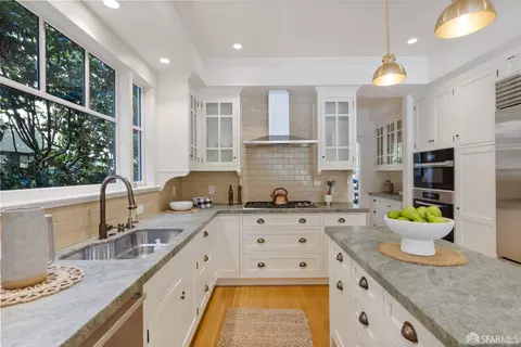 Kitchen - 2728 Claremont Blvd, Berkeley, CA 94705 photo 2 of 4