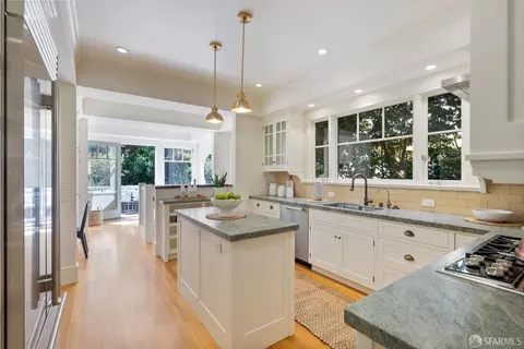 Kitchen - 2728 Claremont Blvd, Berkeley, CA 94705 photo 4 of 4