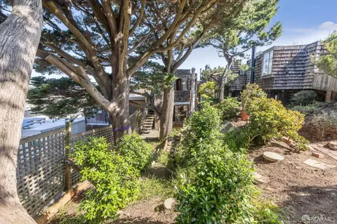 Exterior - 4071 20th St, San Francisco, CA 94114 photo 5 of 5