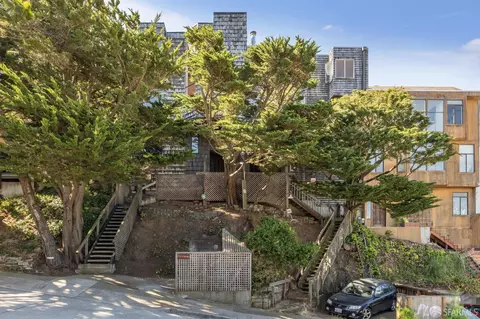 Exterior - 4071 20th St, San Francisco, CA 94114 photo 2 of 5