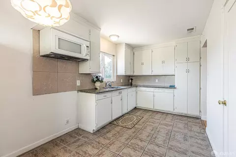 11 E Madill St, Antioch, CA 94509 photo 8