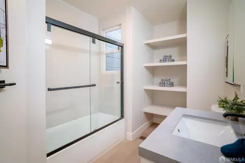 Bath - 220 St Charles Ave, San Francisco, CA 94132 photo 1 of 1