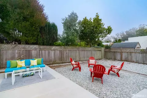 Exterior - 220 St Charles Ave, San Francisco, CA 94132 photo 2 of 4