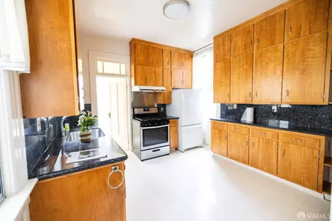 Kitchen - 355 11th Ave, San Francisco, CA 94118 photo 2 of 3