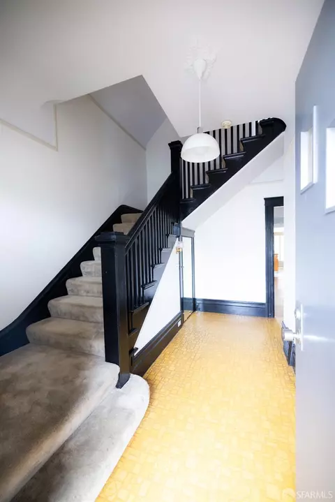 Entry Way - 355 11th Ave, San Francisco, CA 94118 photo 2 of 7
