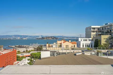 View/Area - 245 Chestnut St, San Francisco, CA 94133 photo 9 of 10
